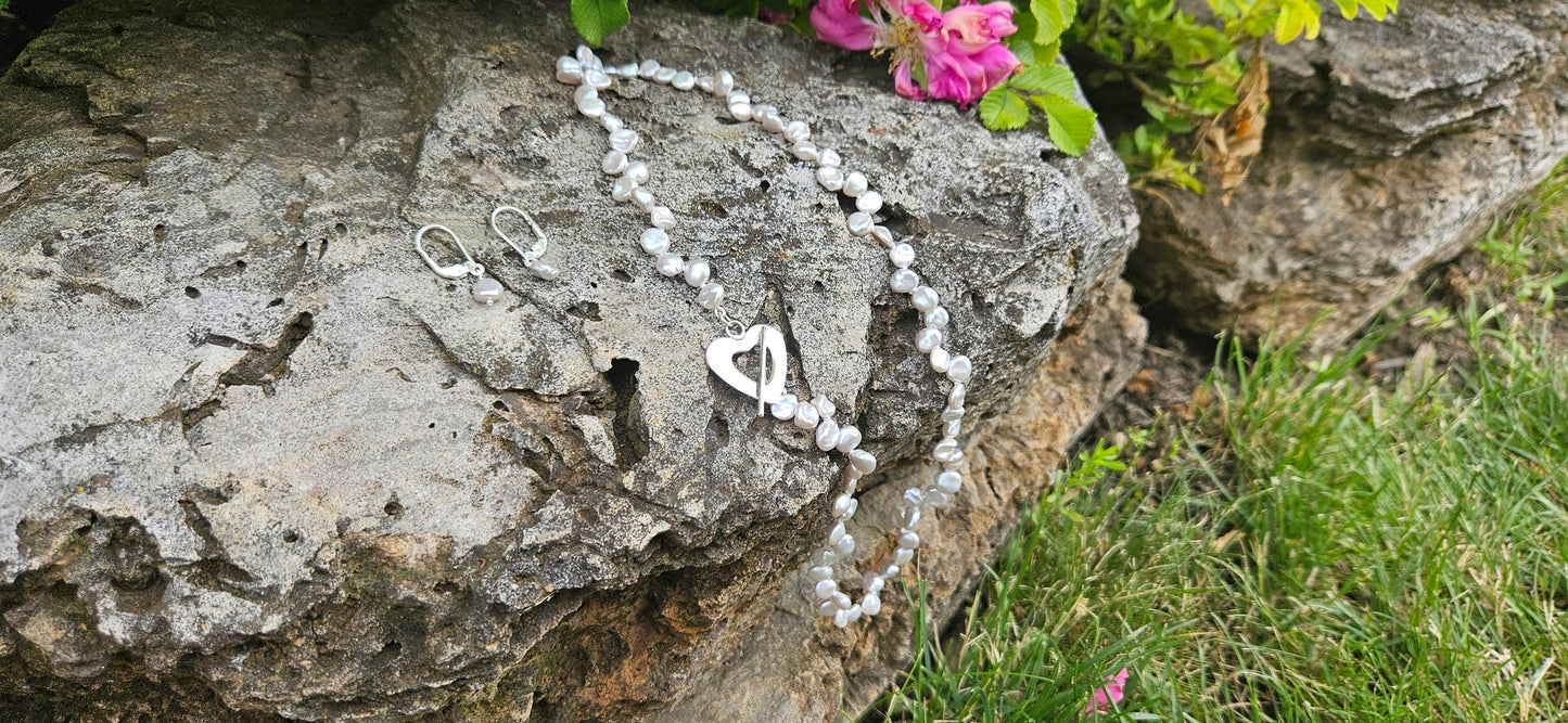 COLLIER PERLES KESHI GRIS