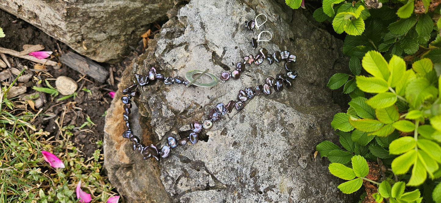 COLLIER PERLES KESHI NOIRES