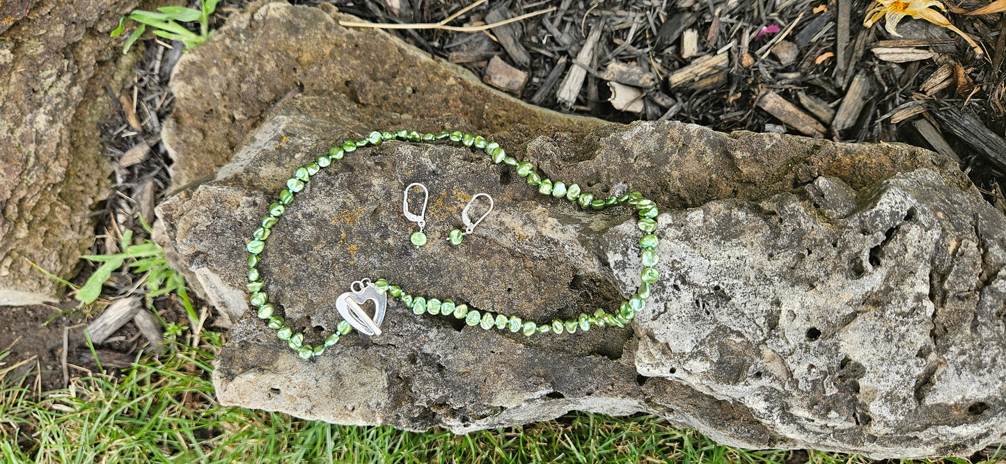 COLLIER PERLES KESHI VERT