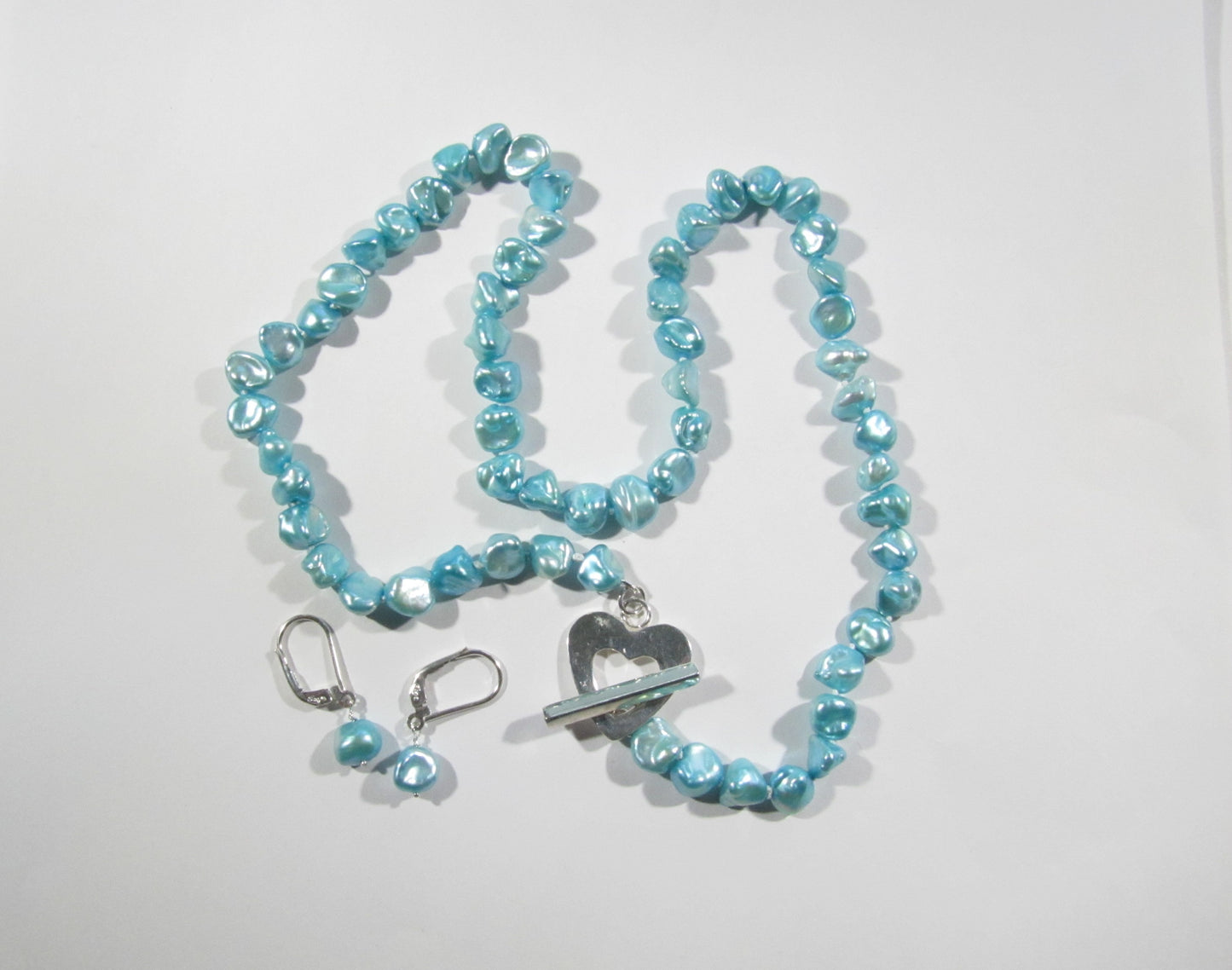 COLLIER PERLES KESHI TURQUOISE PÂLE