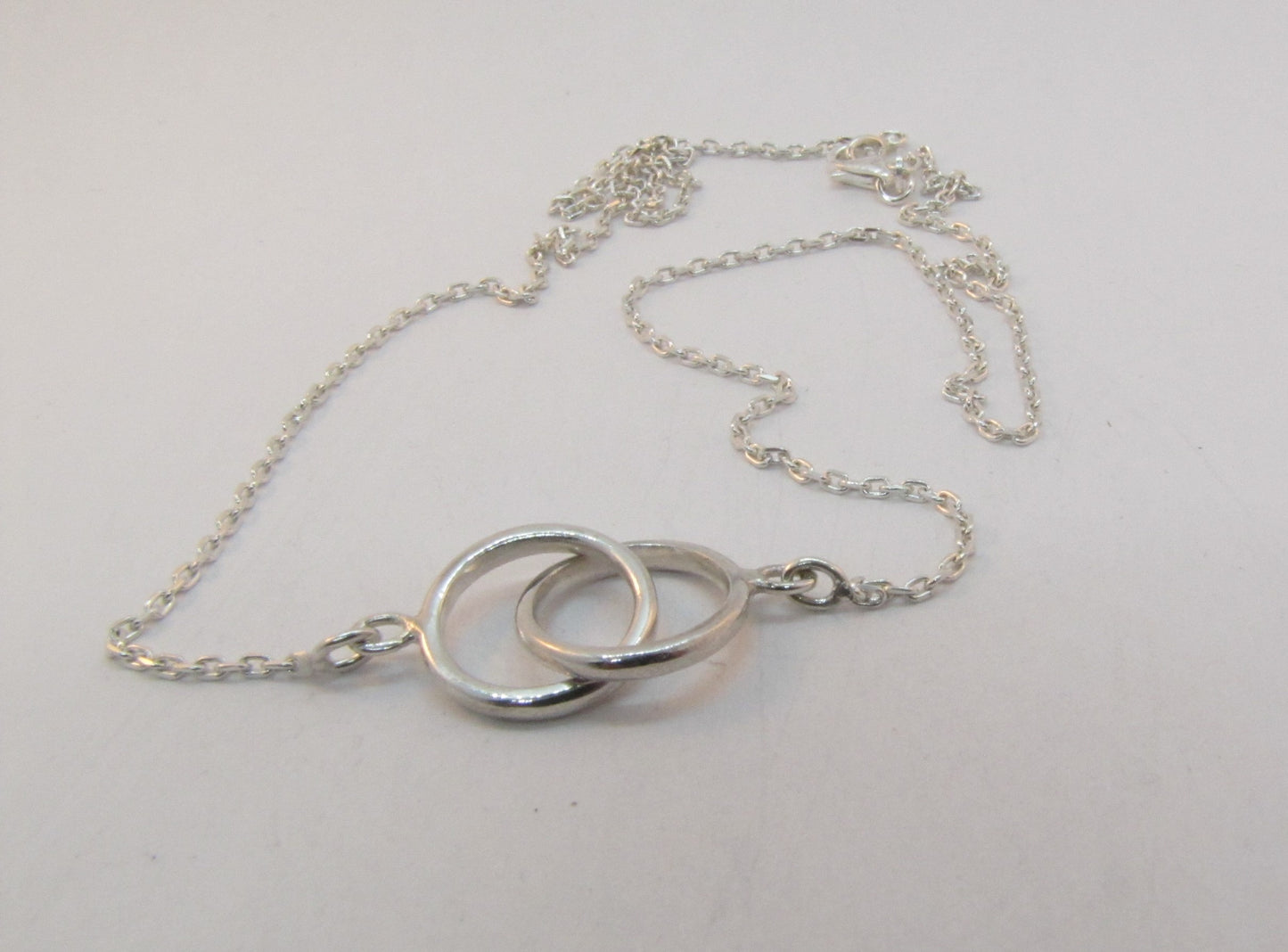 COLLIER PENDENTIF 2 ANNEAUX