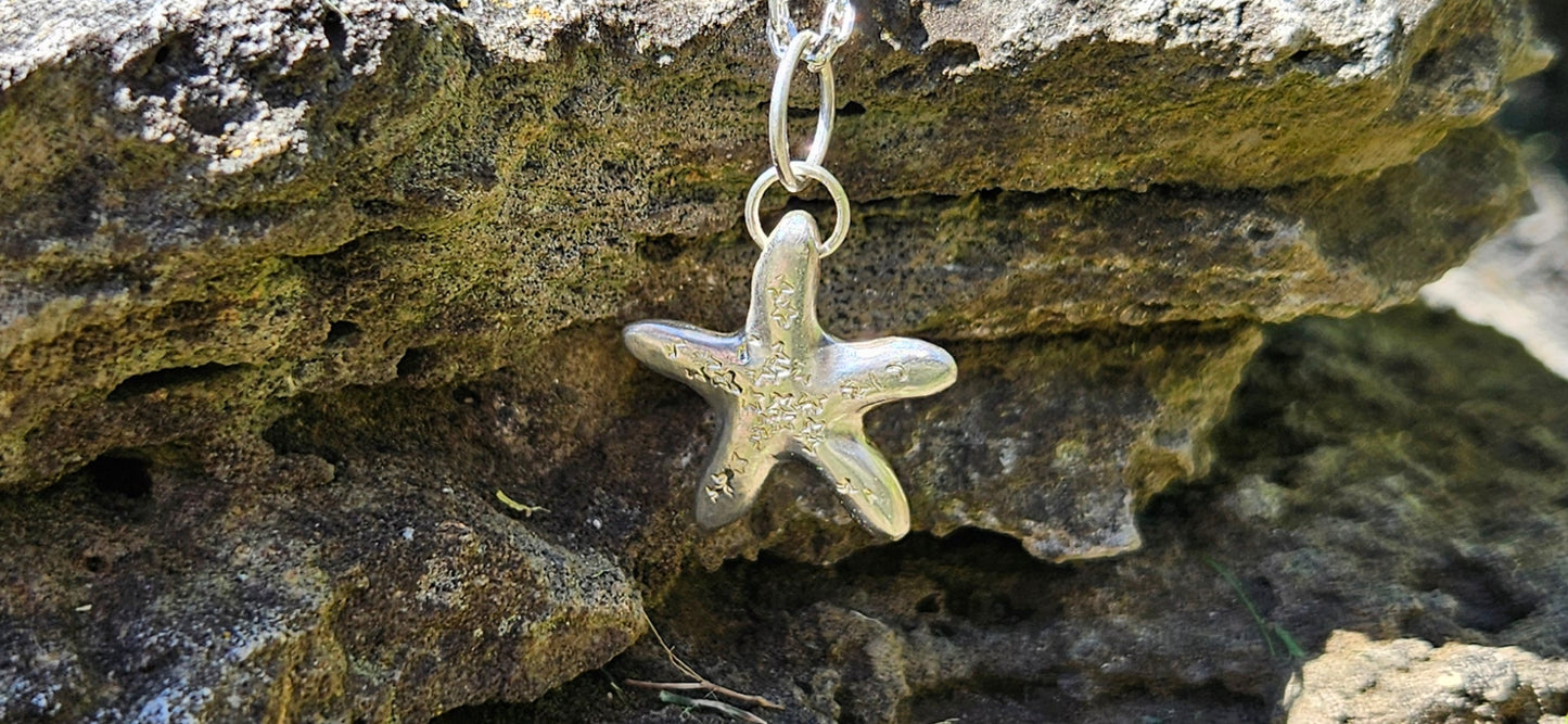COLLIER PENDENTIF ÉTOILE ÉTOILÉE