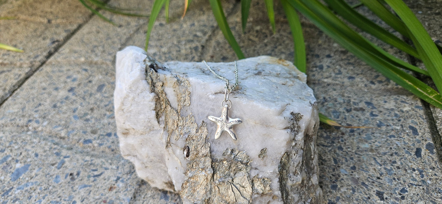 COLLIER PENDENTIF ÉTOILE ÉTOILÉE