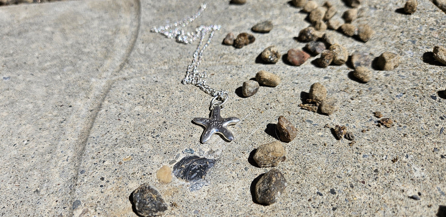 COLLIER PENDENTIF ÉTOILE ÉTOILÉE