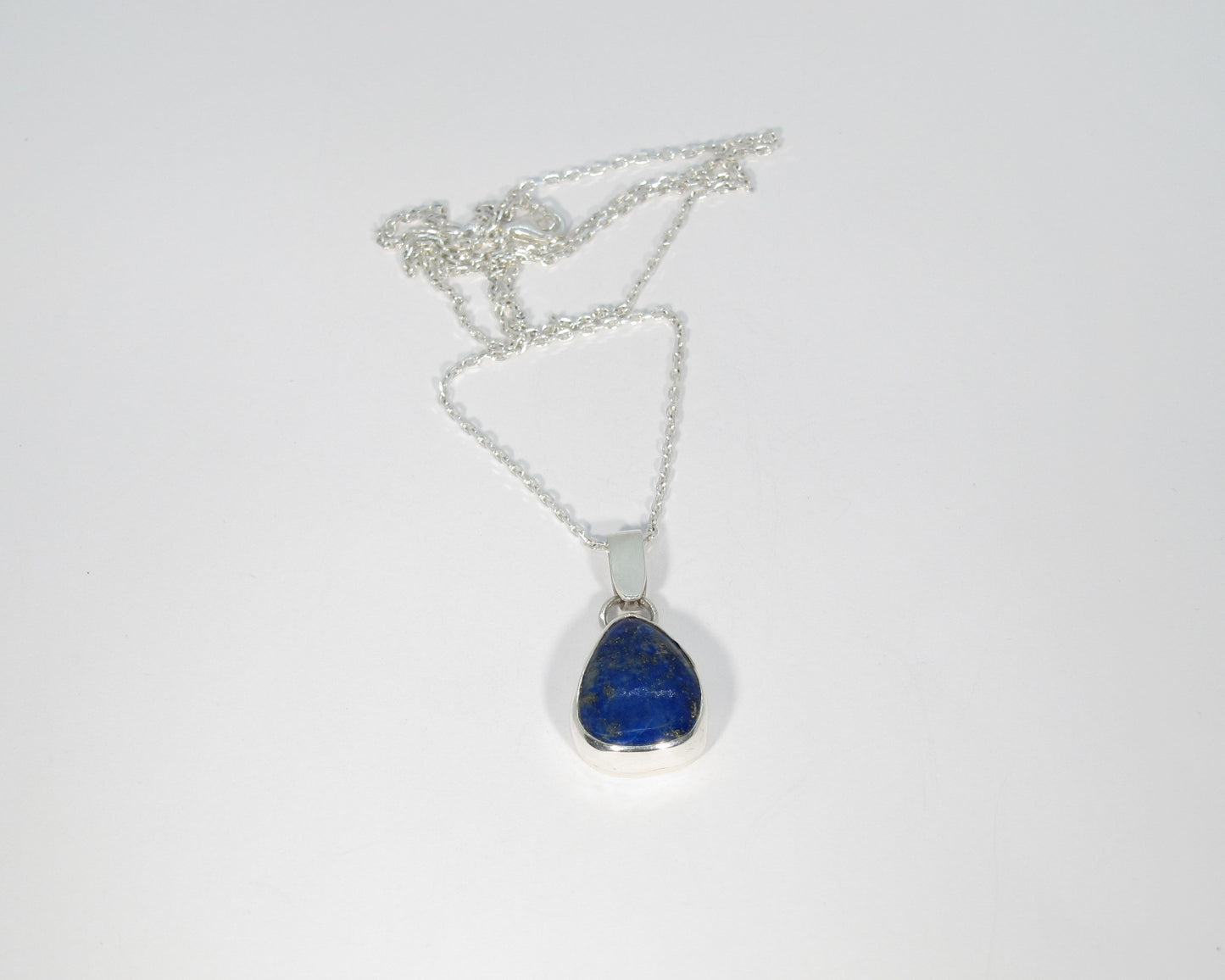 COLLIER PENDENTIF LAPIS-LAZULI ARBRE SCULPTÉ