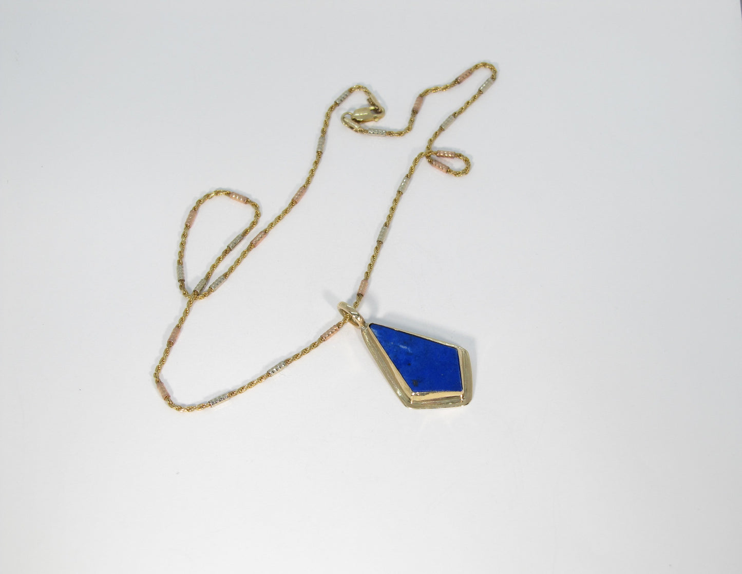 COLLIER PENDENTIF LAPIS-LAZULI OR