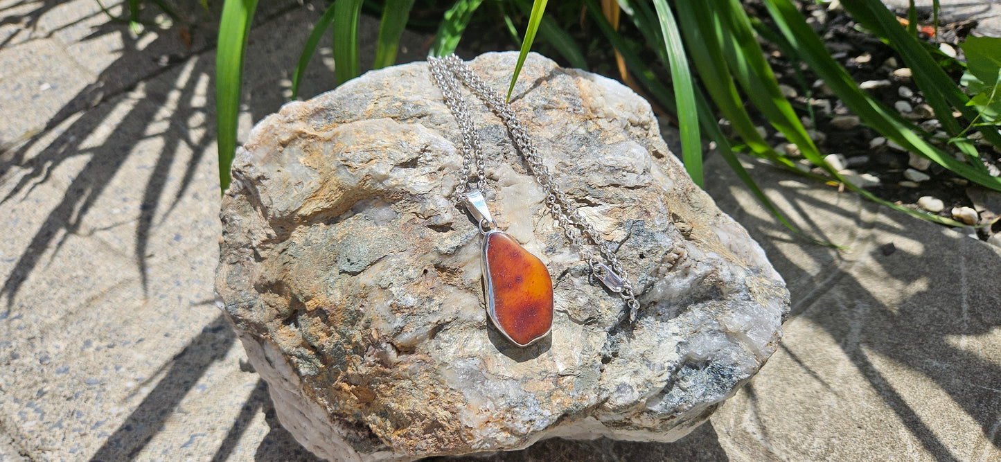 COLLIER PENDENTIF AMBRE