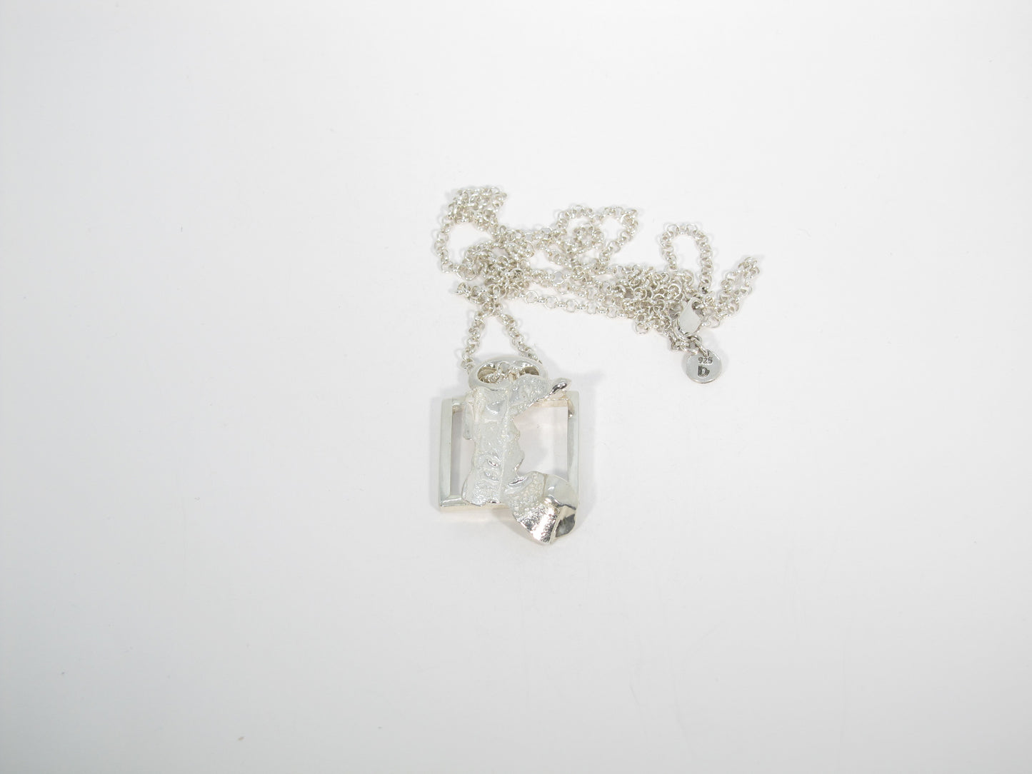 COLLIER PENDENTIF HOMME CARRÉ