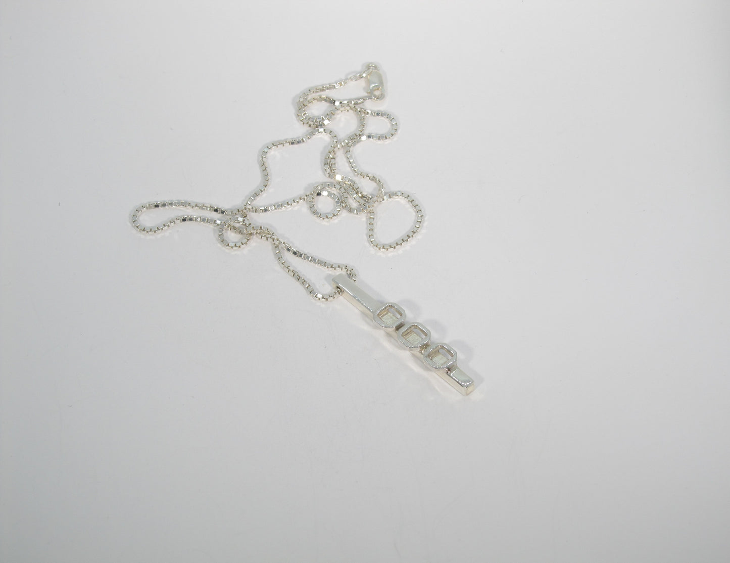 COLLIER PENDENTIF CUBE 3 CARRÉS