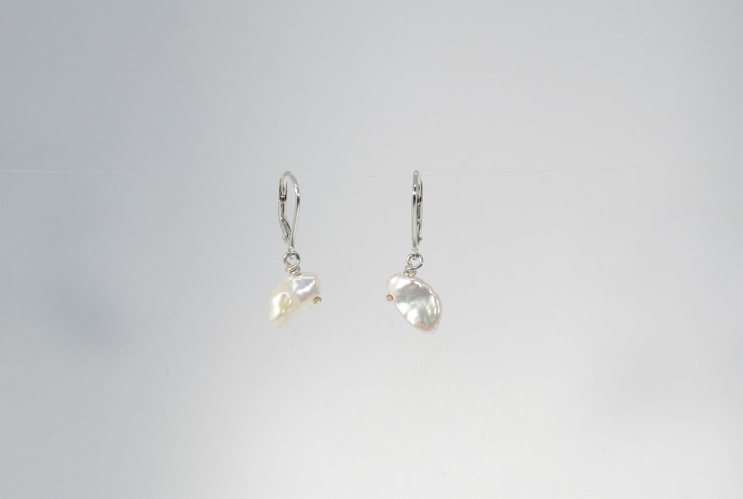 BOUCLES PERLES KESHI BLANCHE MOYEN