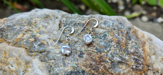 BOUCLES PERLES KESHI GRIS PETIT