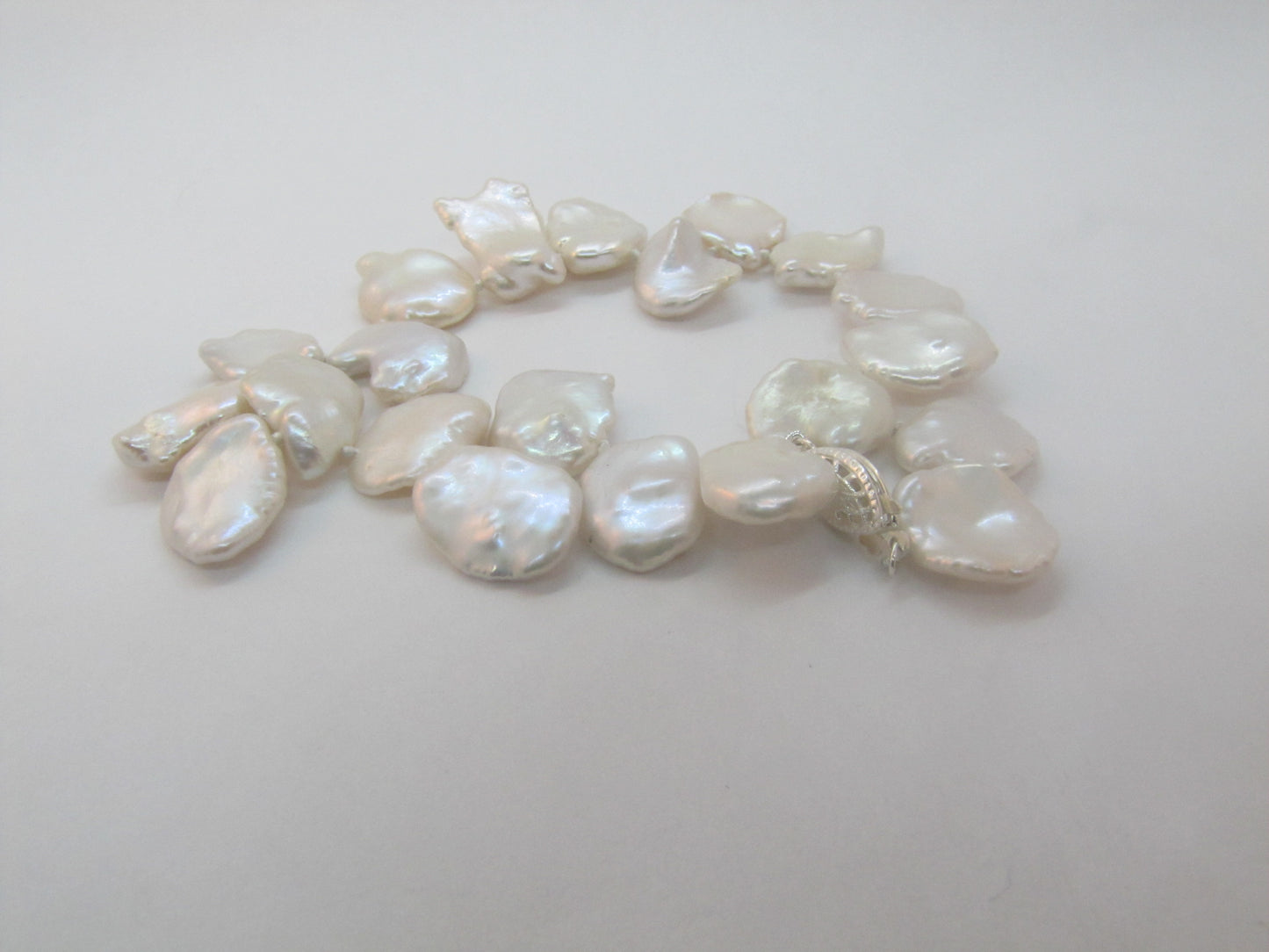 BRACELET PERLES KESHI PÉTALE BLANC