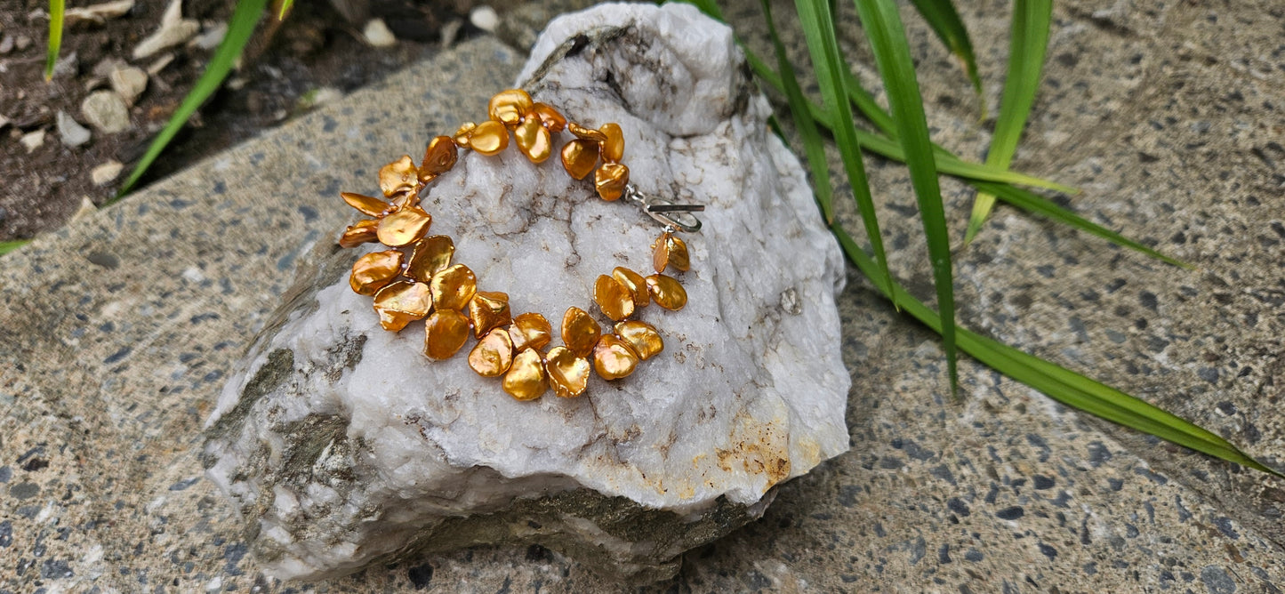 BRACELET PERLES KESHI PÉTALE OR