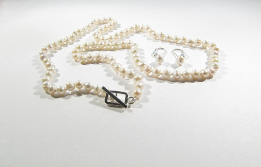 COLLIER PERLES EAU DOUCE BLANC LONG
