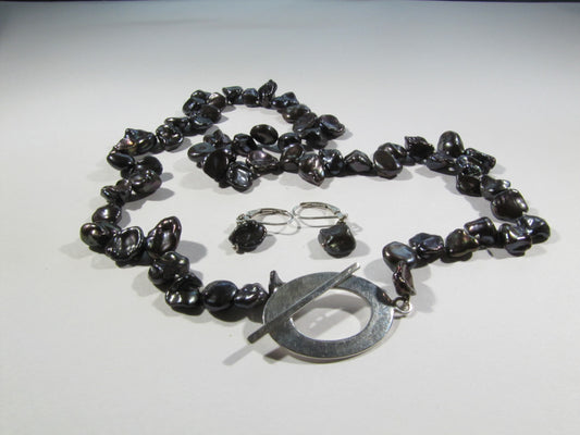 COLLIER PERLES KESHI NOIRES