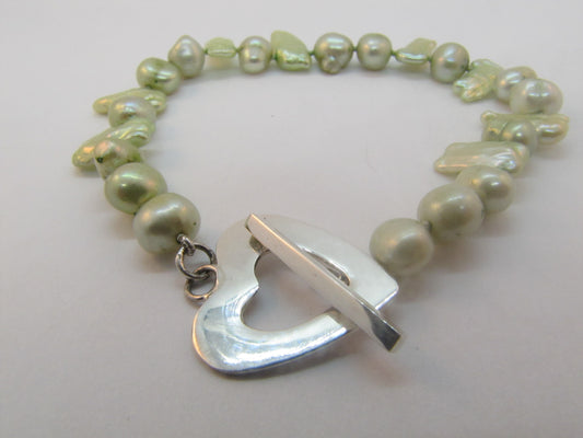 BRACELET PERLES EAU DOUCE VERT PÂLE